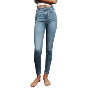 Brand new with tags Zara High Rise Cigarette Style Jeans - Light Blue